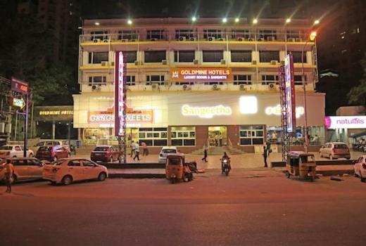 Goldmine Hotels Chennai Eksteriør billede